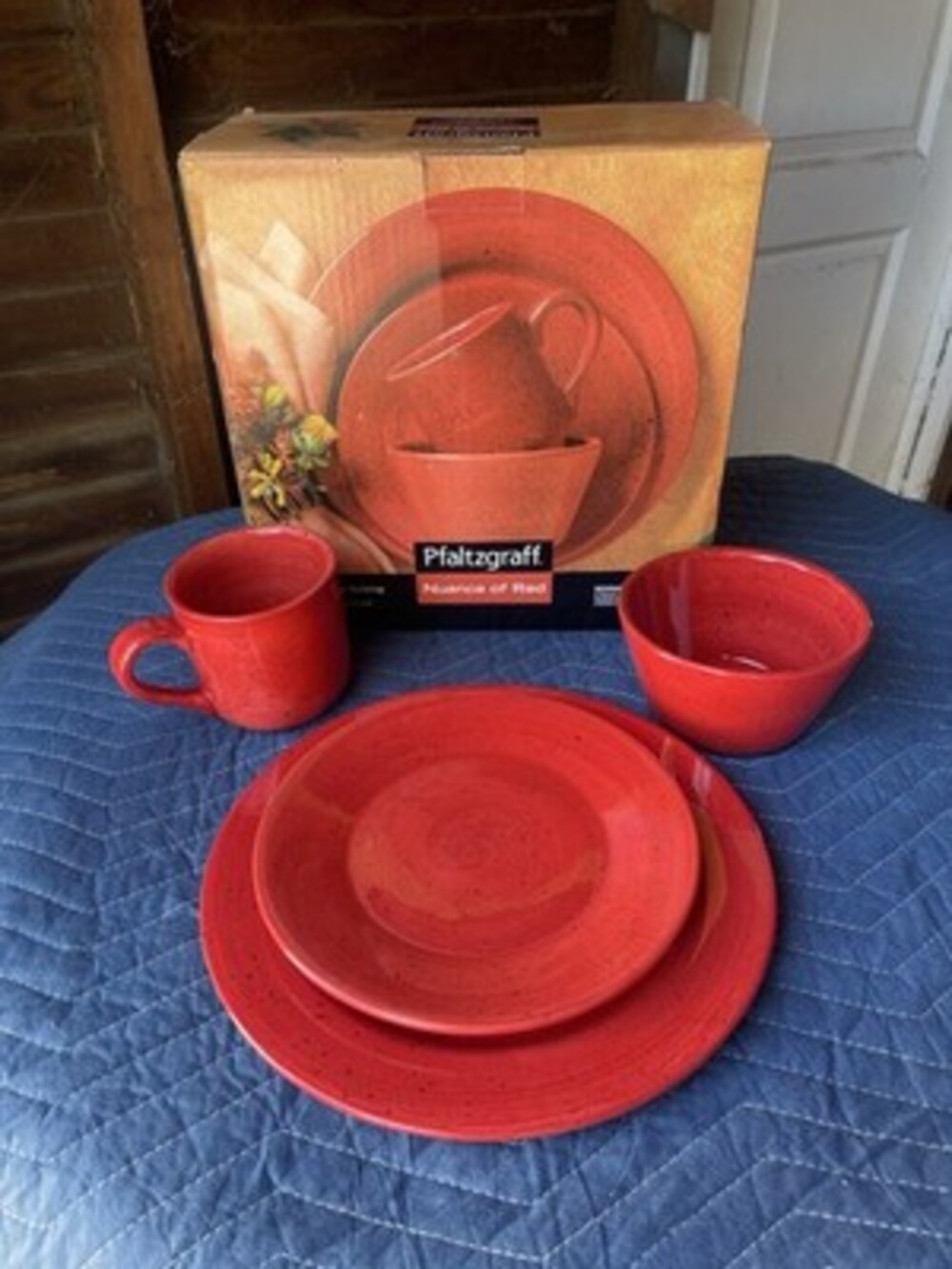PFALTZGRAFF Nuance of Red Stoneware 4 Piece Place Setting New In Box